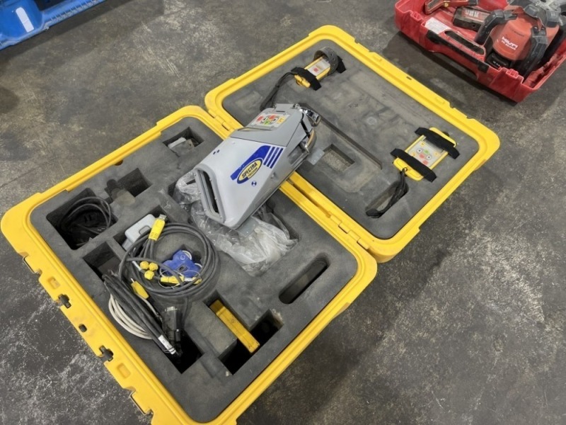 Spectra DG813 Pipe Laser