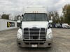 2009 Freightliner Cascadia T/A Sleeper Truck - 8