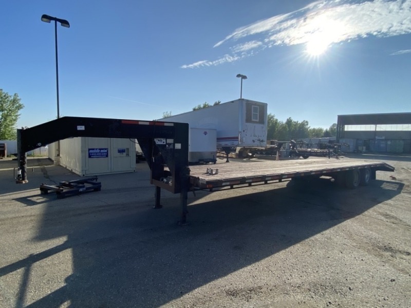 1998 ROCM T/A Gooseneck Equipment Trailer