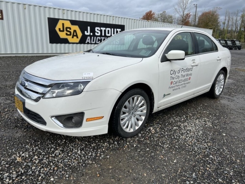 2012 Ford Fusion Hybrid Sedan