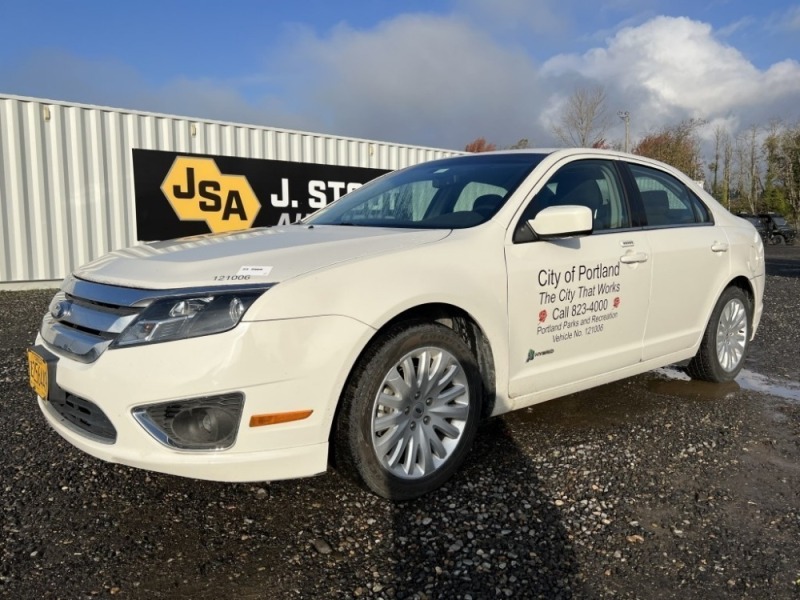 2012 Ford Fusion Hybrid Sedan