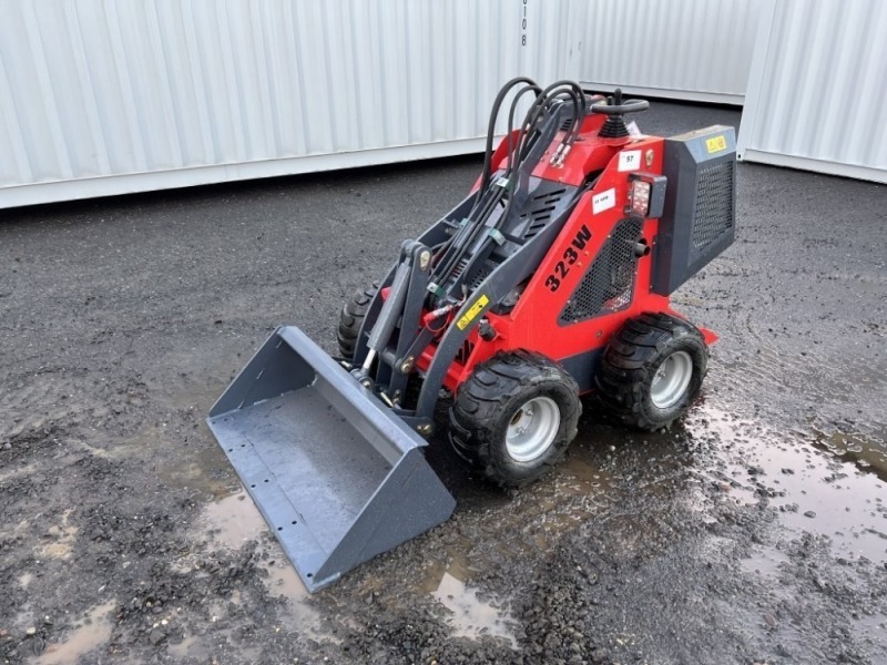 2023 EGN 323W Mini Skidsteer Loader