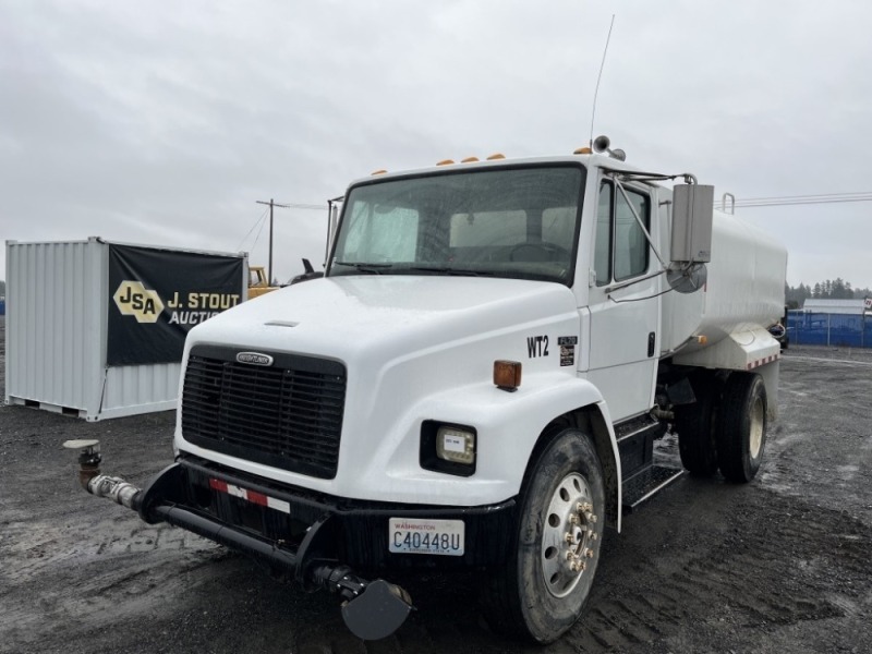 2001 Freightliner FL70 S/A Water Truck